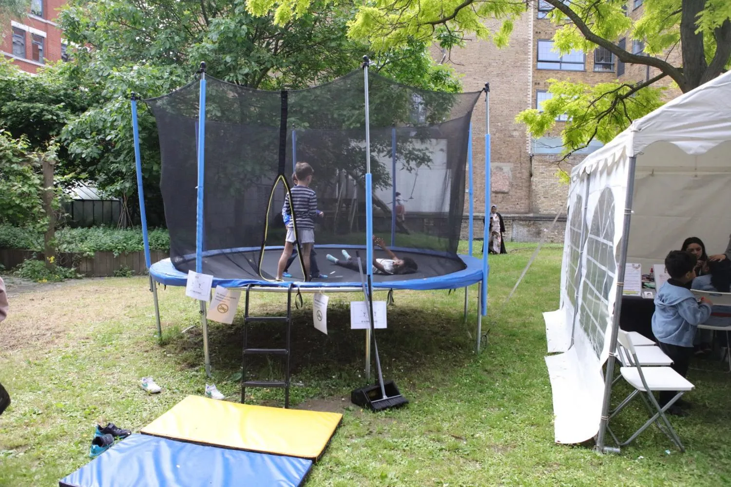 trampoline 