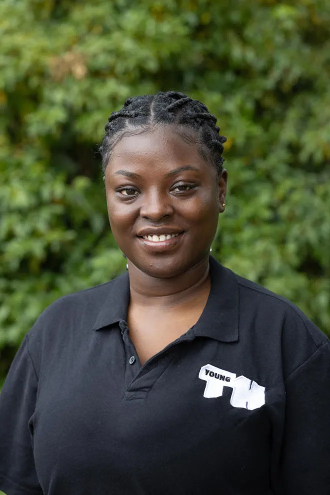 Senior youth worker